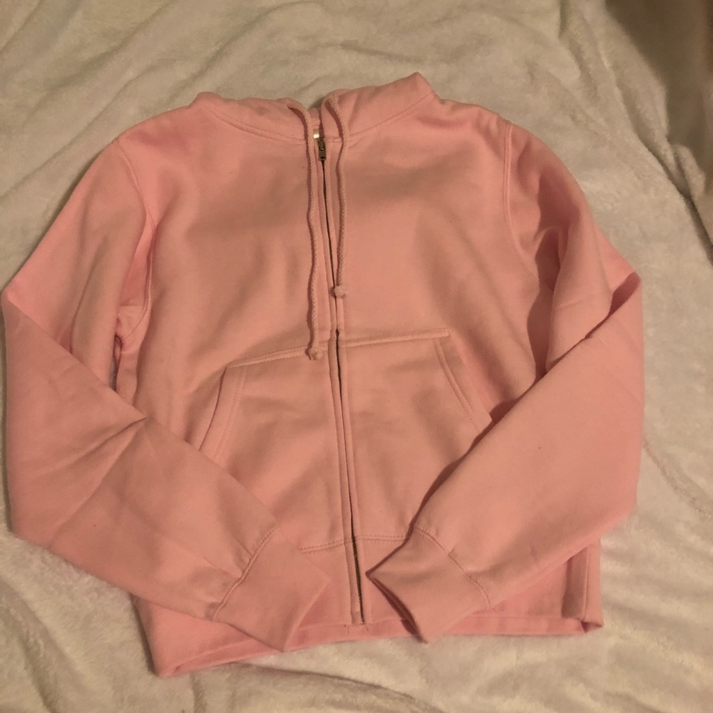 🍬Zip up pink jacket perfect for adding a monogram